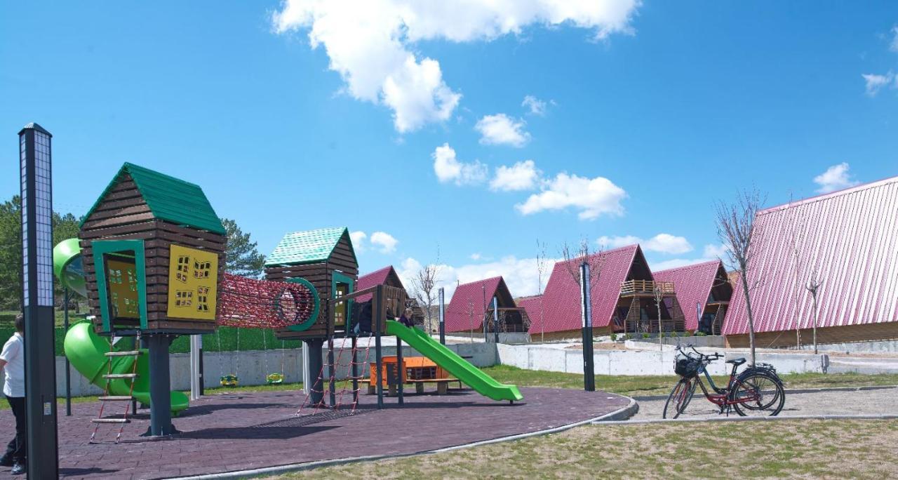 Sivas Camlica Termal Bungalow Bagian luar foto